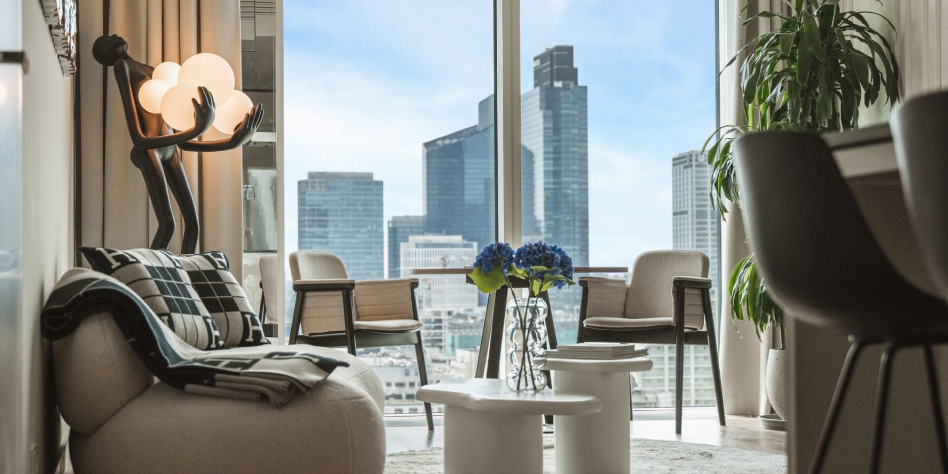 Mieszkanie na sprzedaż - Warszawa, Śródmieście, ul. Złota, Vilea Property Butique 1