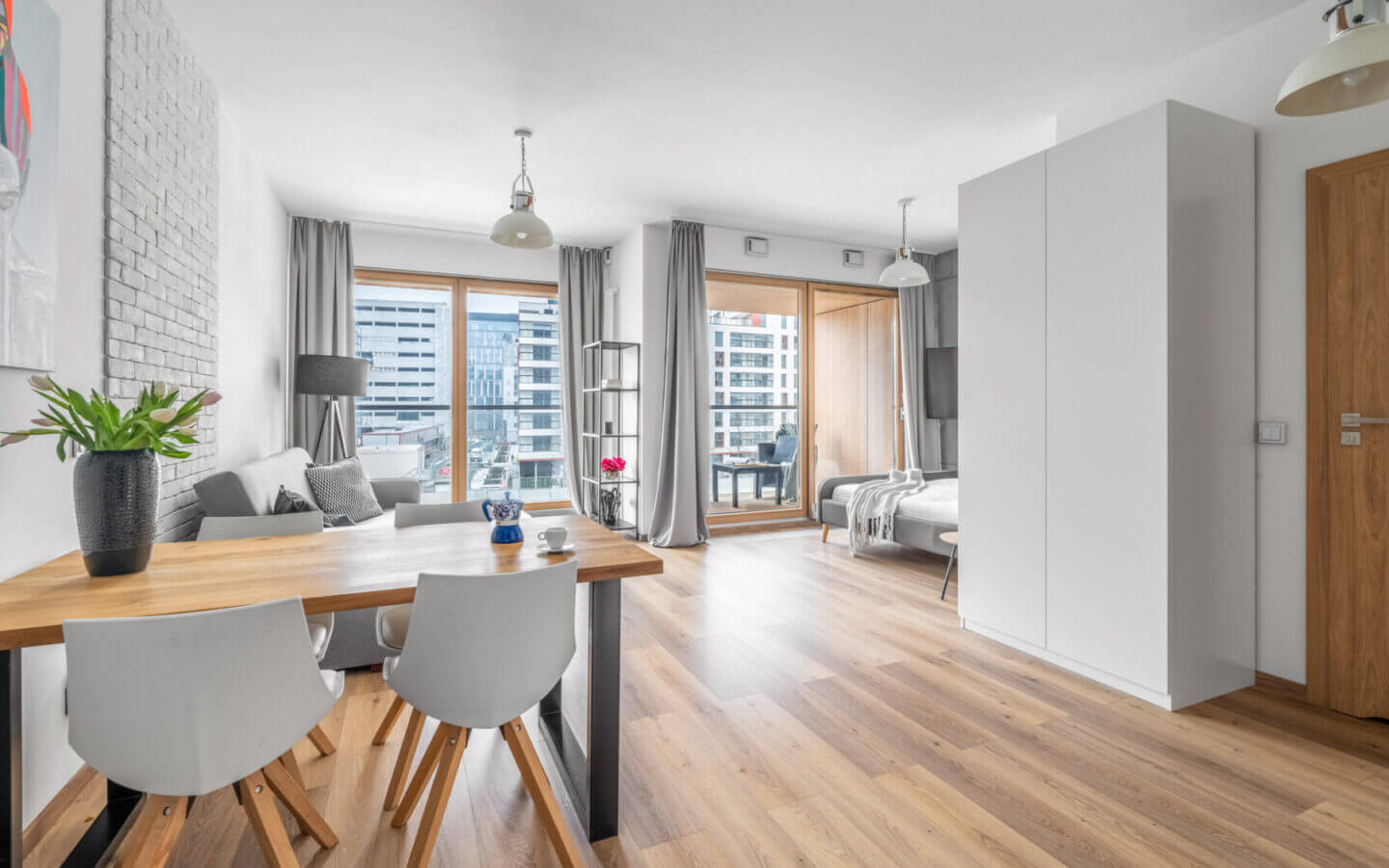 Mieszkanie na sprzedaż - Warszawa, Wola, ul. Kolejowa, Vilea Property Butique 1