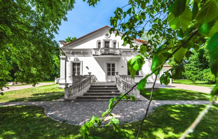 Dom na sprzedaż - Żaków, Siennica, Vilea Property Butique 1