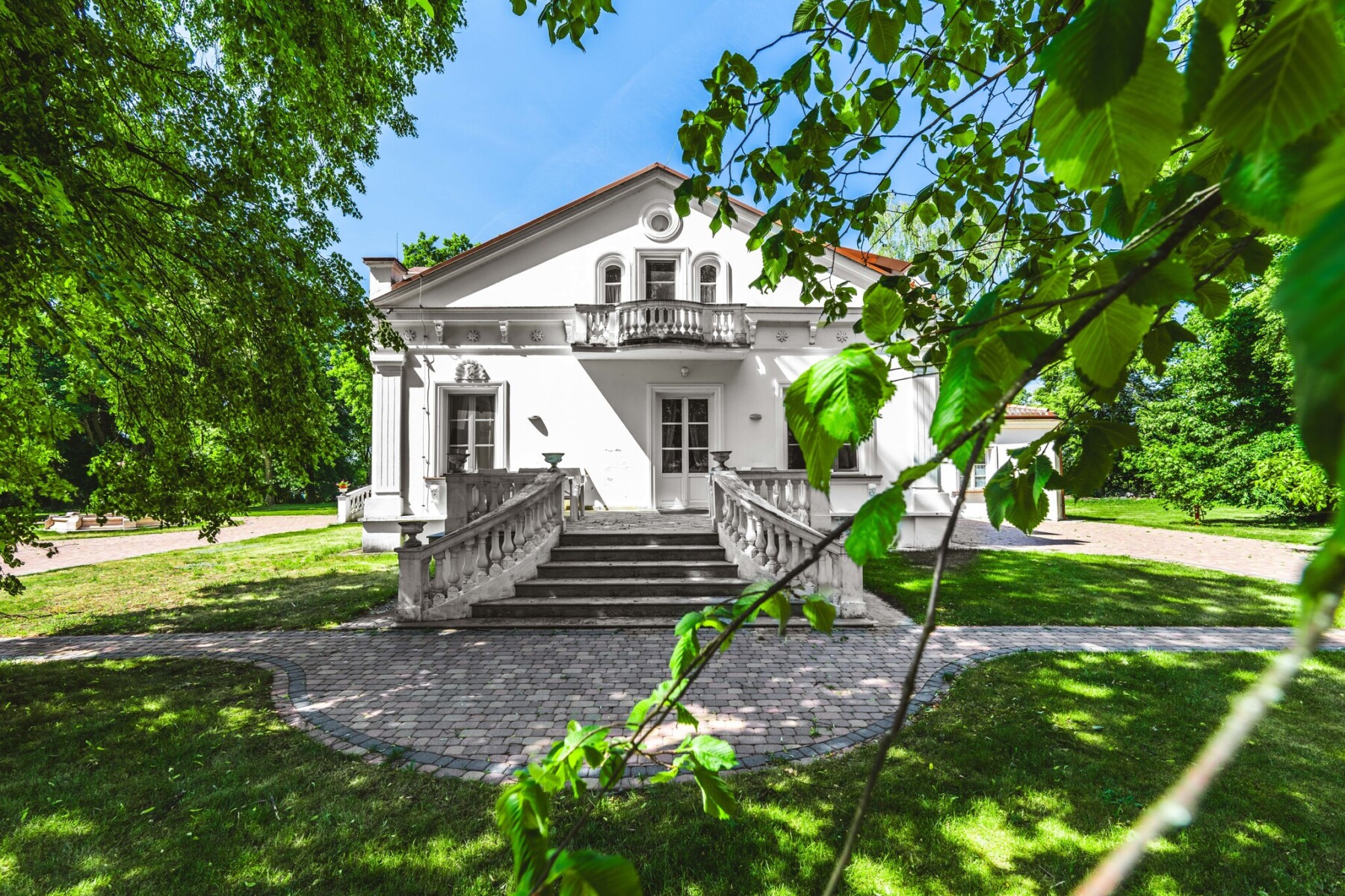 Dom na sprzedaż - Żaków, Siennica, Vilea Property Butique 1