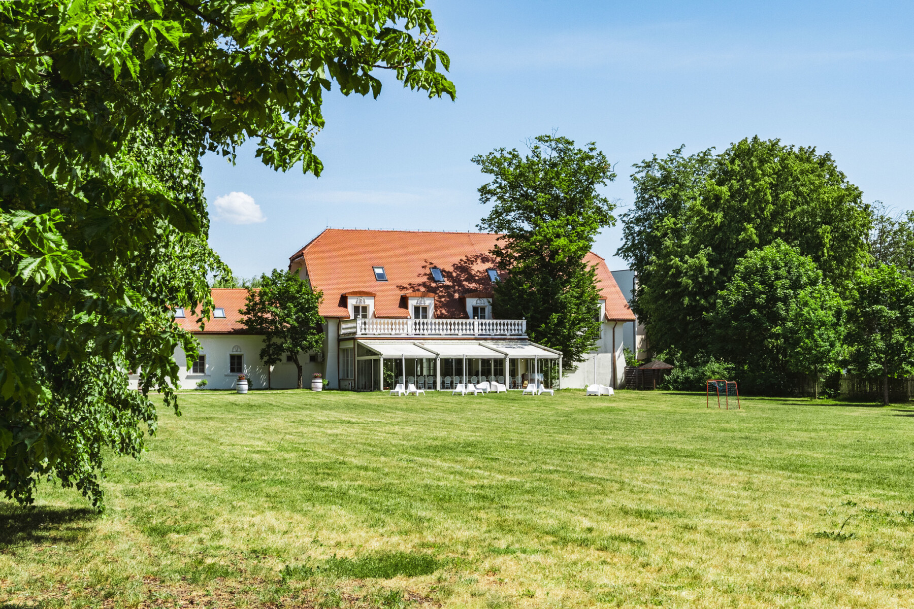 Dom na sprzedaż - Żaków, Siennica, Vilea Property Butique 2
