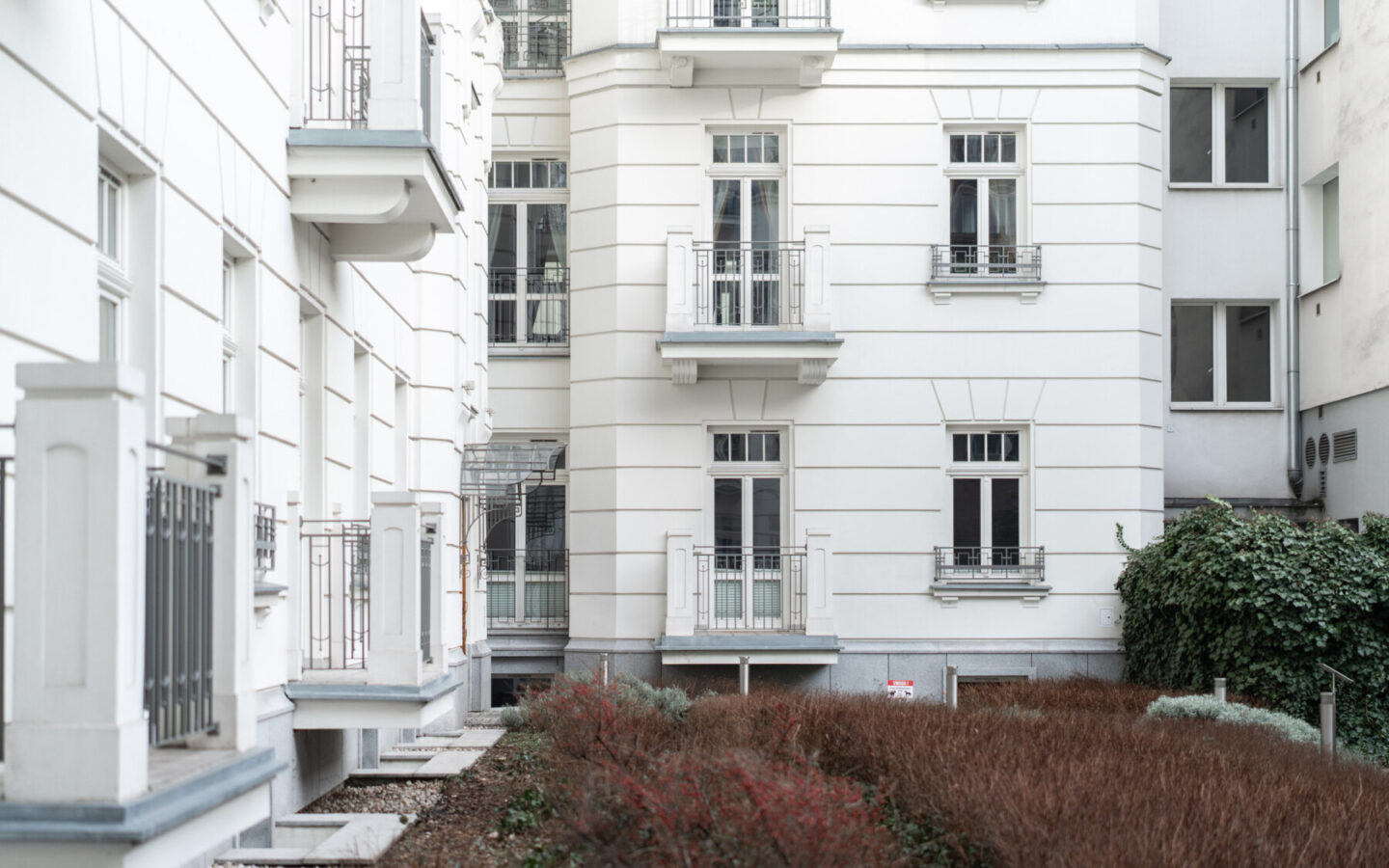 Lokal komercyjny na sprzedaż - Warszawa, Śródmieście, Vilea Property Butique 1