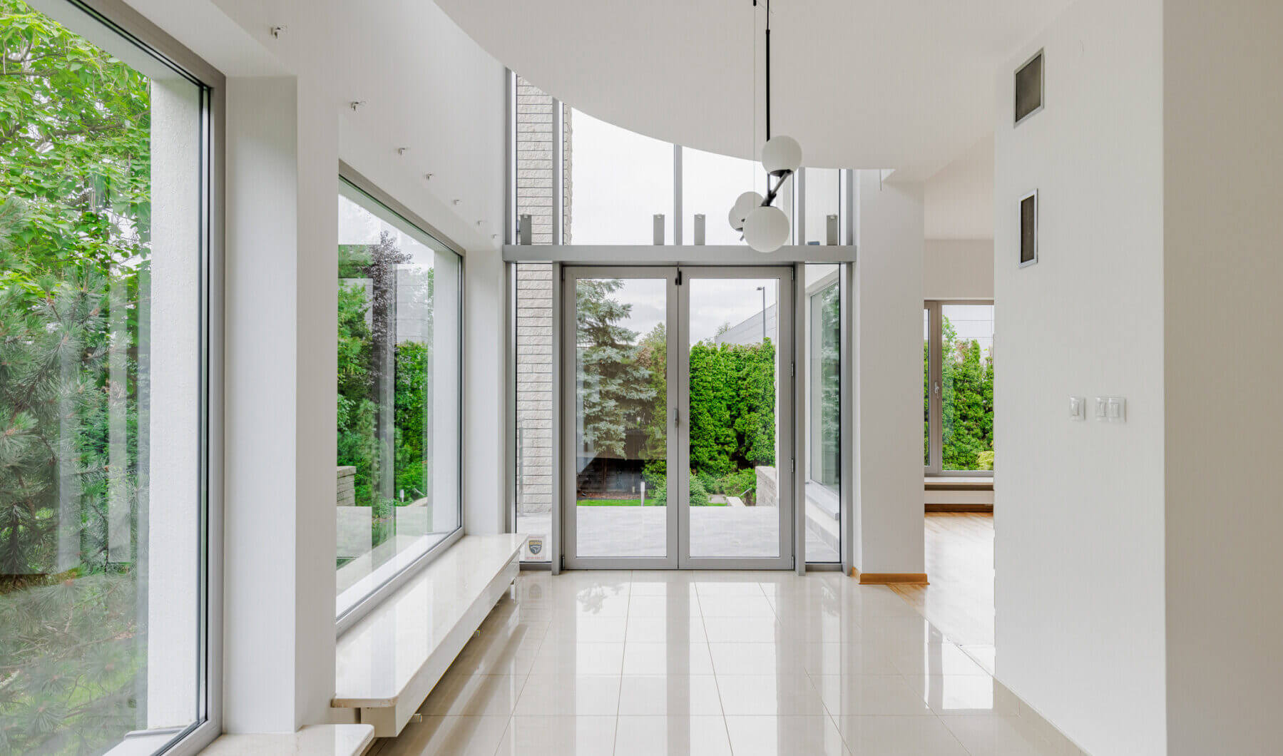 Lokal komercyjny na sprzedaż - Warszawa, Wilanów, ul. Nad Wilanówką, Vilea Property Butique 2