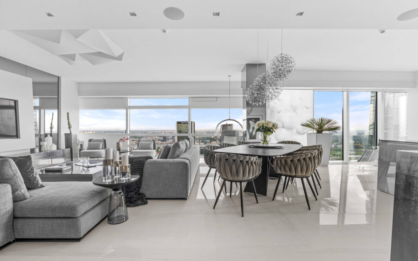 Mieszkanie na sprzedaż - Warszawa, Śródmieście, ul. Złota, Vilea Property Butique 1