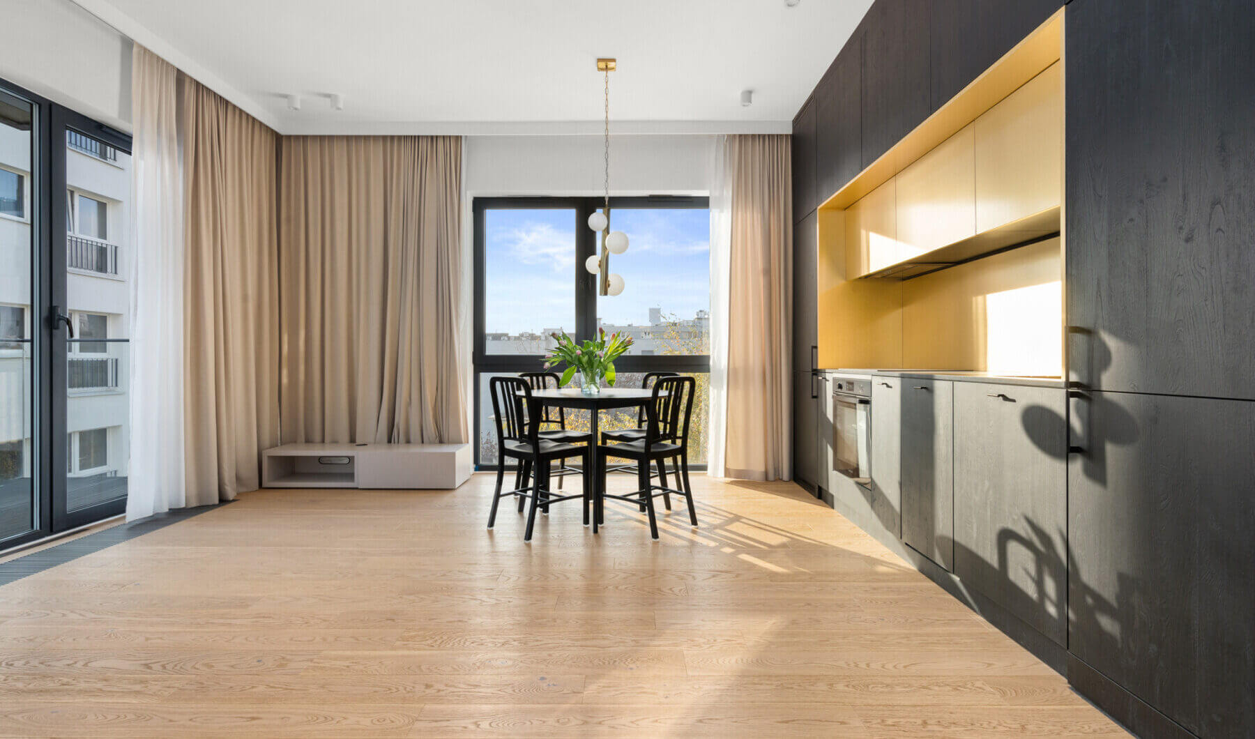 Mieszkanie na sprzedaż - Warszawa, Centrum, ul. Złota, Vilea Property Butique 1