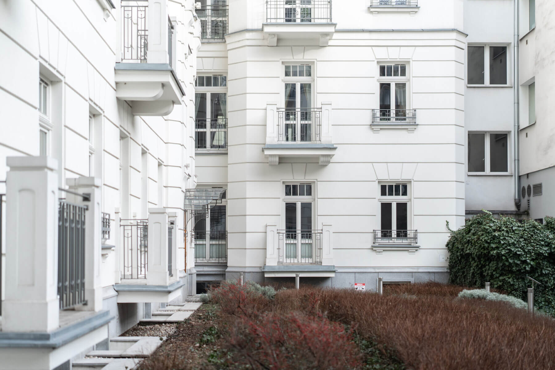 Lokal komercyjny na sprzedaż - Warszawa, Śródmieście, Vilea Property Butique 1