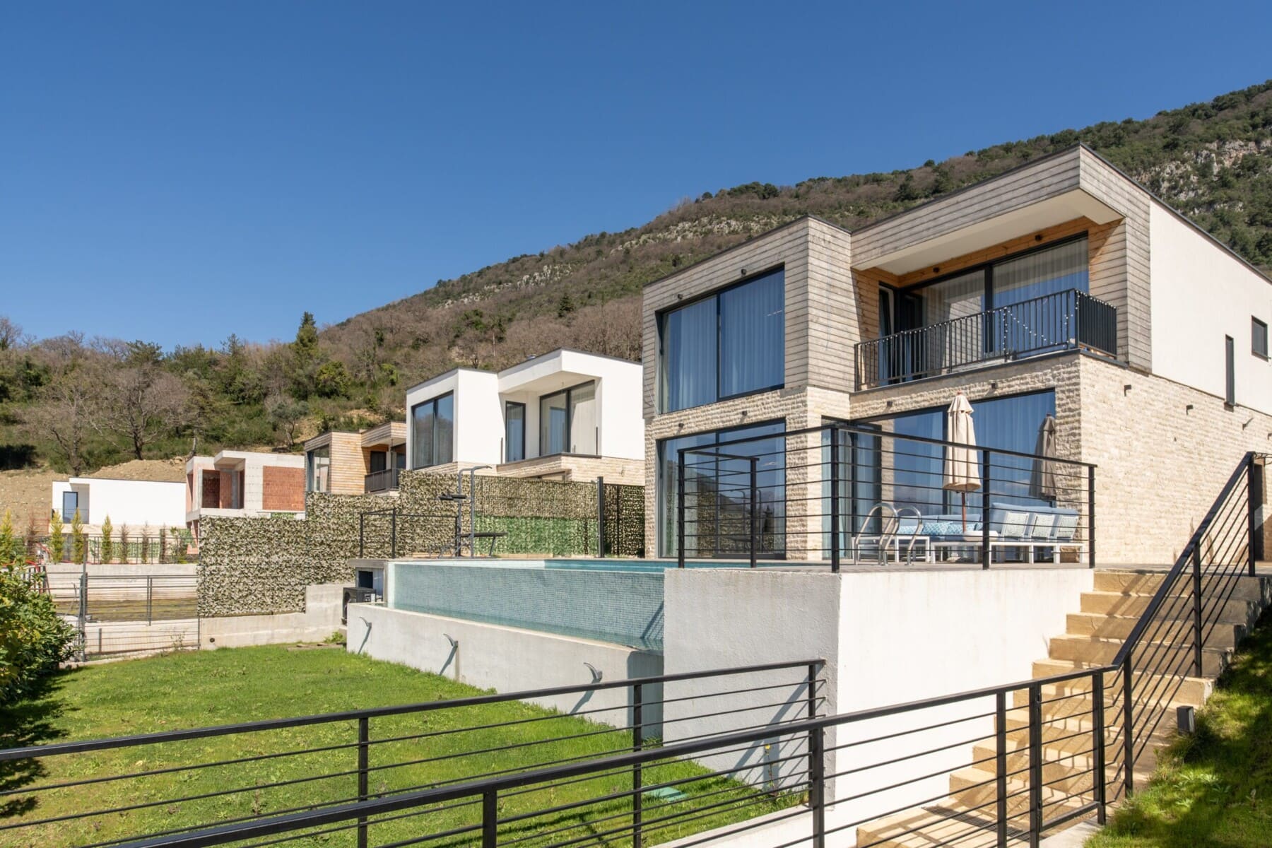 Dom na sprzedaż - Kotor, ul. Kavač, Vilea Property Butique 1
